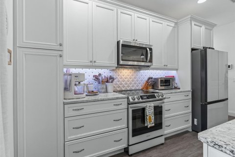 Casa en venta en Ocala, Florida, 4 dormitorios, 223.43 m2 № 2318948 - foto 15