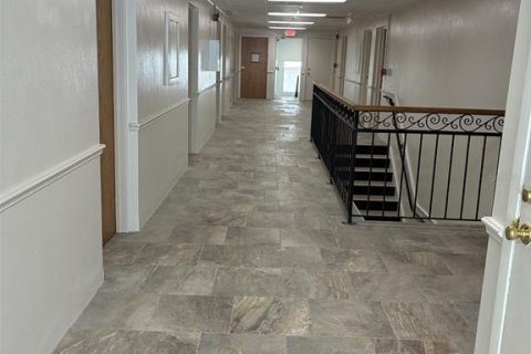 Propiedad comercial en alquiler en Orlando, Florida, 1292.36 m2 № 1829514 - foto 4