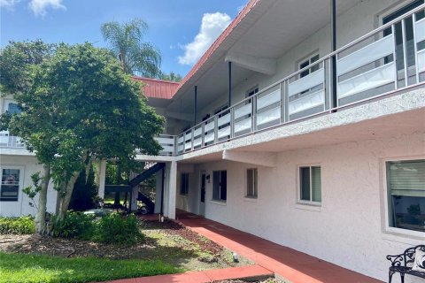 Condominio en venta en Winter Haven, Florida, 2 dormitorios, 95.13 m2 № 1353666 - foto 1