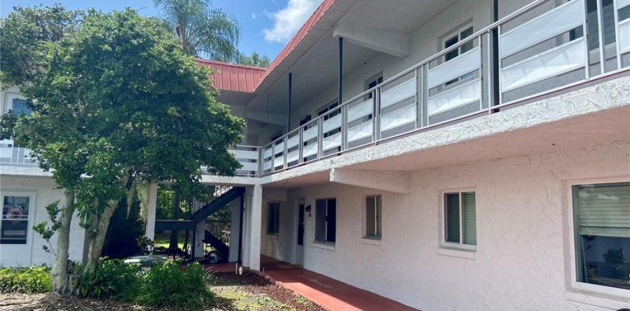 Condominio en Winter Haven, Florida, 2 dormitorios  № 1353666