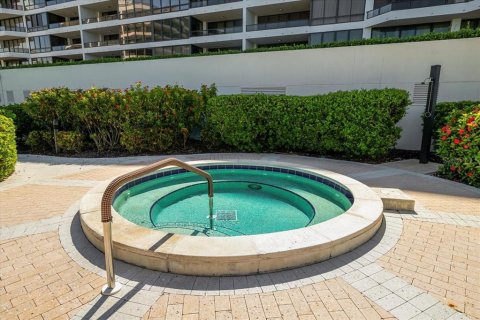 Condo in Longboat Key, Florida, 3 bedrooms  № 1906134 - photo 29