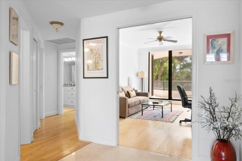 Condo in Longboat Key, Florida, 3 bedrooms  № 1906134 - photo 23