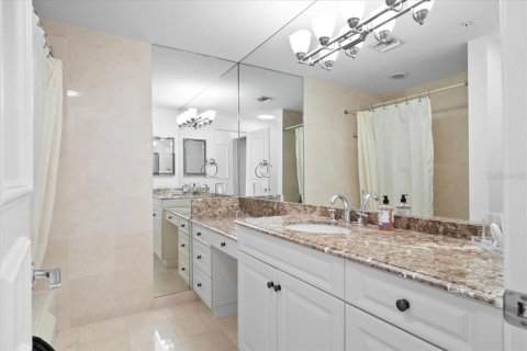 Condo in Longboat Key, Florida, 3 bedrooms  № 1906134 - photo 9