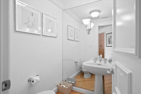 Condo in Longboat Key, Florida, 3 bedrooms  № 1906134 - photo 8