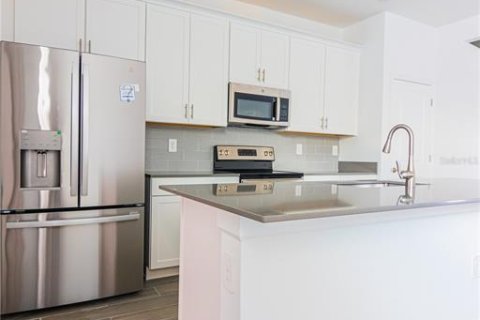 Townhouse in Orlando, Florida 4 bedrooms, 172.61 sq.m. № 1866801 - photo 11