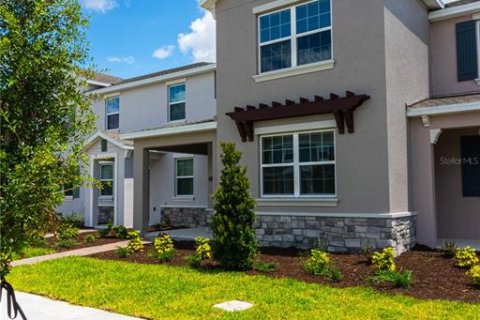 Townhouse in Orlando, Florida 4 bedrooms, 172.61 sq.m. № 1866801 - photo 2