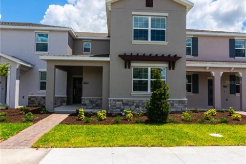 Townhouse in Orlando, Florida 4 bedrooms, 172.61 sq.m. № 1866801 - photo 1