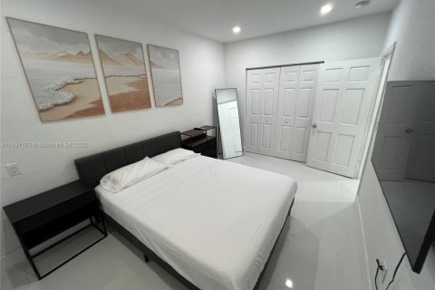 Снять в аренду виллу или дом в Майами-Бич, Флорида 3 спальни, 92.9м2, № 1944537 - фото 10