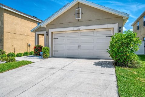 House in Bradenton, Florida 3 bedrooms, 142.05 sq.m. № 1833103 - photo 2