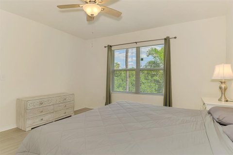 House in Bradenton, Florida 3 bedrooms, 142.05 sq.m. № 1833103 - photo 25