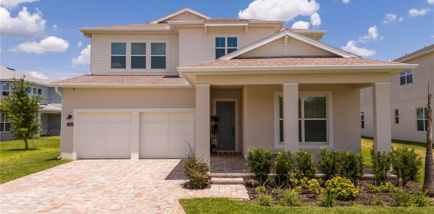 House in Winter Garden, Florida 5 bedrooms, 361.76 sq.m. № 2211532