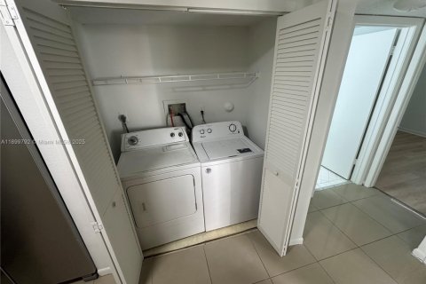 Appartement à louer à Oakland Park, Floride: 2 chambres, 94.76 m2 № 1952396 - photo 8