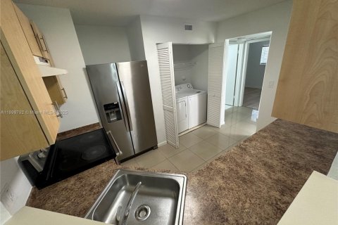 Appartement à louer à Oakland Park, Floride: 2 chambres, 94.76 m2 № 1952396 - photo 5