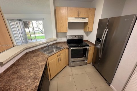 Appartement à louer à Oakland Park, Floride: 2 chambres, 94.76 m2 № 1952396 - photo 3