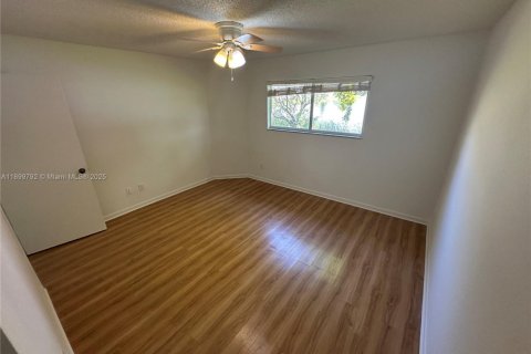 Appartement à louer à Oakland Park, Floride: 2 chambres, 94.76 m2 № 1952396 - photo 11