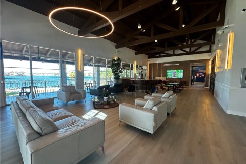 Снять в аренду виллу или дом в Дорал, Флорида 4 спальни, 212.47м2, № 2031165 - фото 16