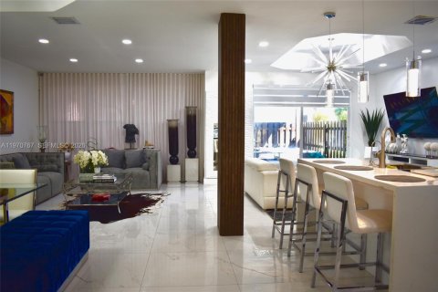 Снять в аренду виллу или дом в Дорал, Флорида 4 спальни, 212.47м2, № 2031165 - фото 4