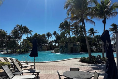 Снять в аренду виллу или дом в Дорал, Флорида 4 спальни, 212.47м2, № 2031165 - фото 20