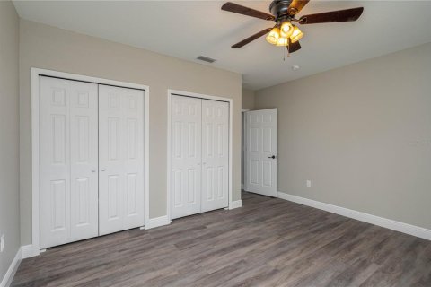 House in Avon Park, Florida 3 bedrooms, 151.62 sq.m. № 1422691 - photo 11