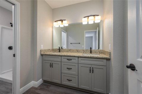 House in Avon Park, Florida 3 bedrooms, 151.62 sq.m. № 1422691 - photo 19