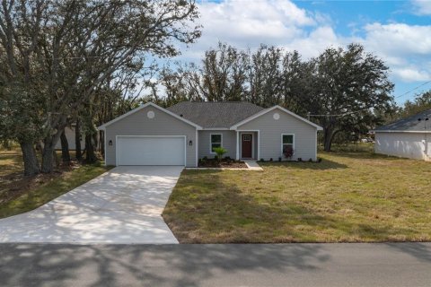 House in Avon Park, Florida 3 bedrooms, 151.62 sq.m. № 1422691 - photo 2