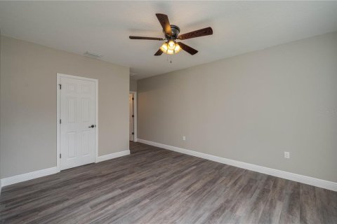 House in Avon Park, Florida 3 bedrooms, 151.62 sq.m. № 1422691 - photo 21