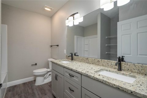 House in Avon Park, Florida 3 bedrooms, 151.62 sq.m. № 1422691 - photo 12