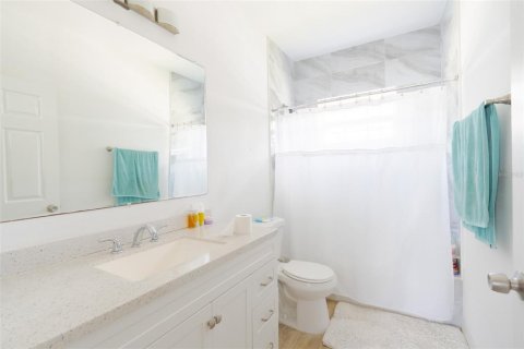 House in Orlando, Florida 3 bedrooms, 117.43 sq.m. № 1620325 - photo 18