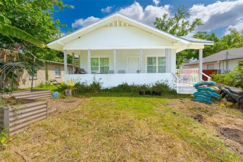 House in Orlando, Florida 3 bedrooms, 117.43 sq.m. № 1620325 - photo 1