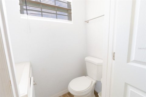 House in Orlando, Florida 3 bedrooms, 117.43 sq.m. № 1620325 - photo 15