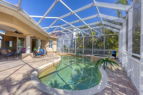 House in Cortez, Florida 4 bedrooms, 347.64 sq.m. № 1557103 - photo 19
