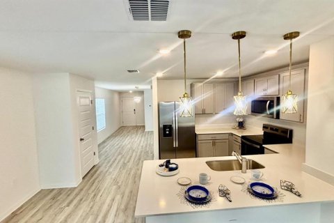 Villa ou maison à louer à Poinciana, Floride: 3 chambres, 140.84 m2 № 2411580 - photo 24