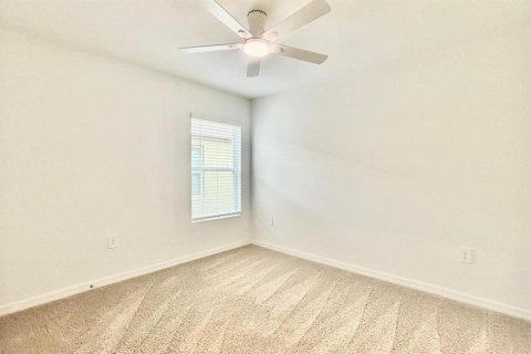 Villa ou maison à louer à Poinciana, Floride: 3 chambres, 140.84 m2 № 2411580 - photo 10
