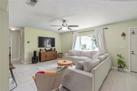 House in Ocala, Florida 2 bedrooms, 120.4 sq.m. № 1909060 - photo 9