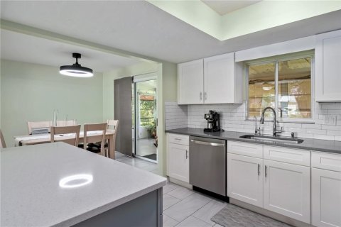 House in Ocala, Florida 2 bedrooms, 120.4 sq.m. № 1909060 - photo 16