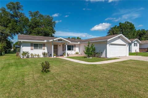 House in Ocala, Florida 2 bedrooms, 120.4 sq.m. № 1909060 - photo 1