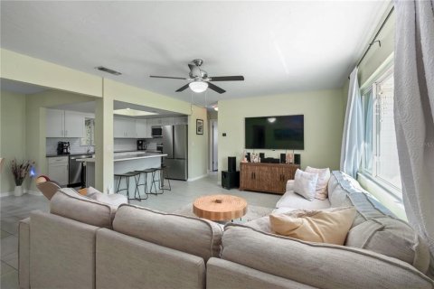 House in Ocala, Florida 2 bedrooms, 120.4 sq.m. № 1909060 - photo 10