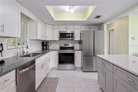 House in Ocala, Florida 2 bedrooms, 120.4 sq.m. № 1909060 - photo 13