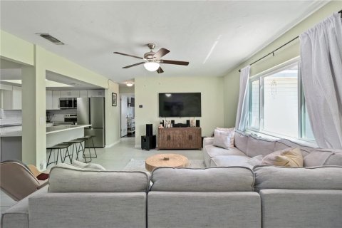 House in Ocala, Florida 2 bedrooms, 120.4 sq.m. № 1909060 - photo 11