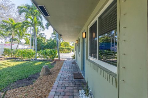 Villa ou maison à louer à Fort Lauderdale, Floride: 42.46 m2 № 2388492 - photo 26