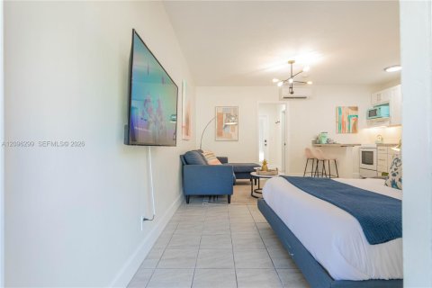 Villa ou maison à louer à Fort Lauderdale, Floride: 42.46 m2 № 2388492 - photo 8
