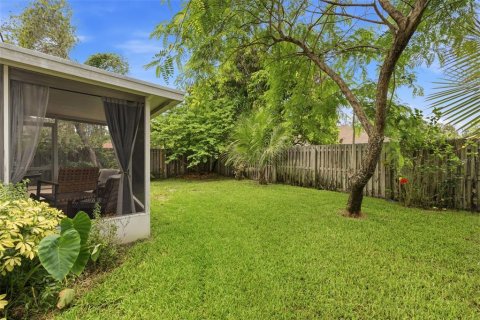 Villa ou maison à vendre à Tampa, Floride: 4 chambres, 157.84 m2 № 2148329 - photo 25