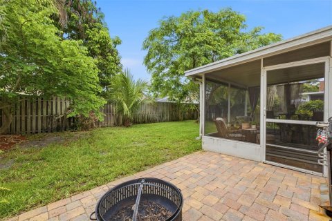 Villa ou maison à vendre à Tampa, Floride: 4 chambres, 157.84 m2 № 2148329 - photo 22