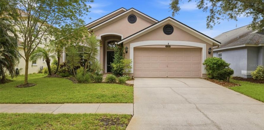 Villa ou maison à Tampa, Floride 4 chambres, 157.84 m2 № 2148329