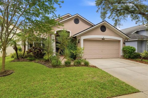 Villa ou maison à vendre à Tampa, Floride: 4 chambres, 157.84 m2 № 2148329 - photo 2