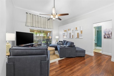 Villa ou maison à vendre à Tampa, Floride: 4 chambres, 157.84 m2 № 2148329 - photo 16