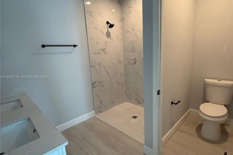 Купить виллу или дом в Порт-Шарлотт, Флорида 4 спальни, № 1945224 - фото 17