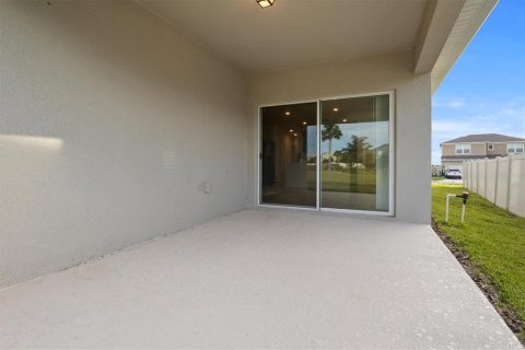 House in Clermont, Florida 4 bedrooms, 146.79 sq.m. № 2218217 - photo 26