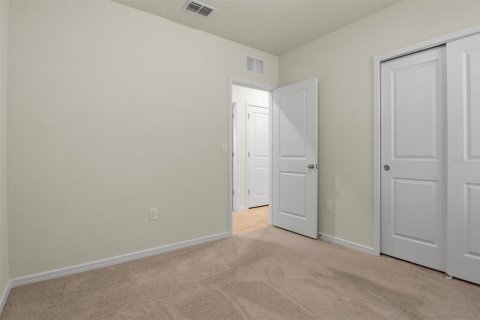 House in Clermont, Florida 4 bedrooms, 146.79 sq.m. № 2218217 - photo 20