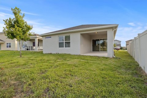 House in Clermont, Florida 4 bedrooms, 146.79 sq.m. № 2218217 - photo 28